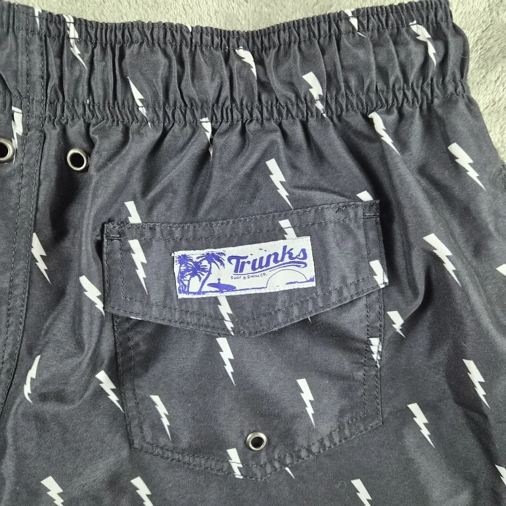 Trunks Surf & Swim Co Board Shorts Mens Large Black Lightning Bolt Swim Trunks
